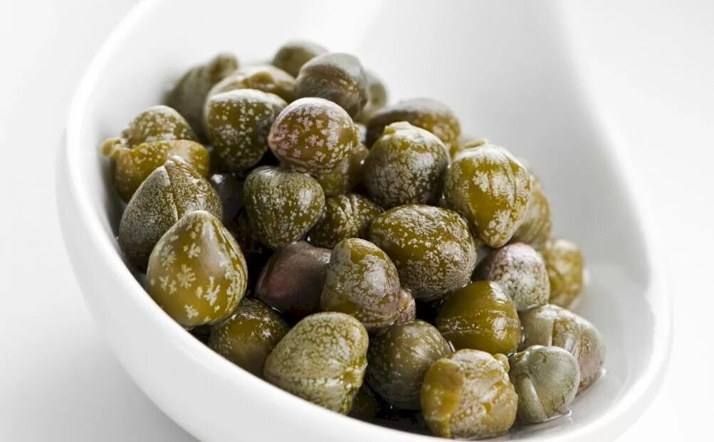 сикуляризован что это такое. каперс колючий семена. каперсы бутоны. каперсы капуста. каперсы capparis spinosa.