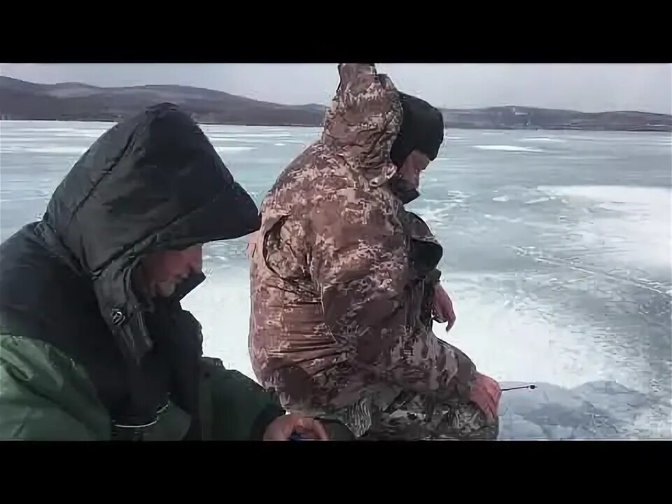 Рыбалка в марте. Рыбалка в красноярске. Зимняя рыбалка в красноярском крае видео. Рыбалка в красноярском крае зимой. Озеро инголь рыбалка.