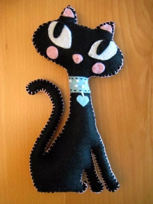 котик из фетра. поделки из фетра. фетровые игрушки кошки. котик из фетра. кошечка из фетра.