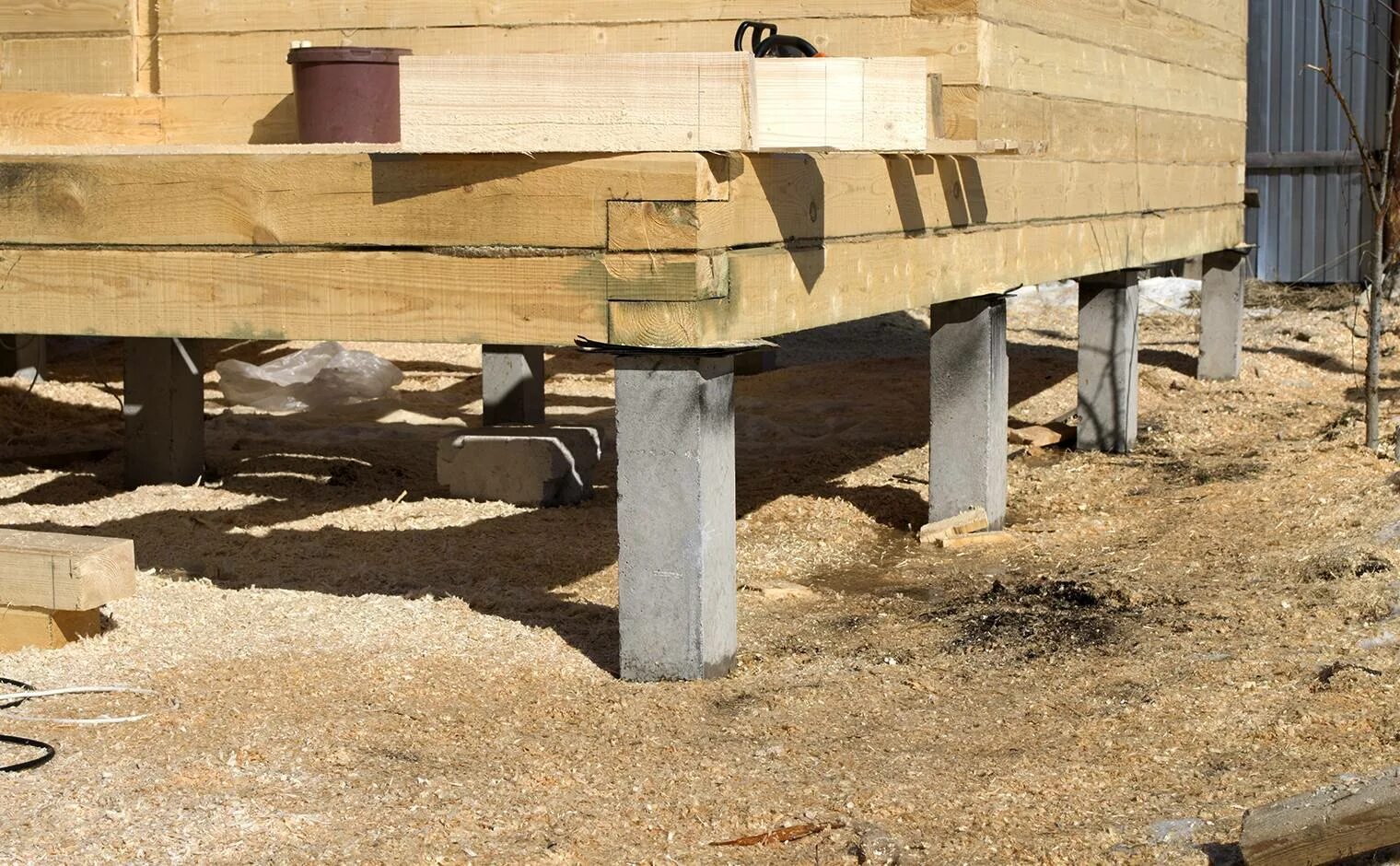 Жб фундамент. Сваи бетонные забивные. Свая ж/б 200х200х5000. Жб фундамент. Фундамент на железобетонных сваях стройматик.