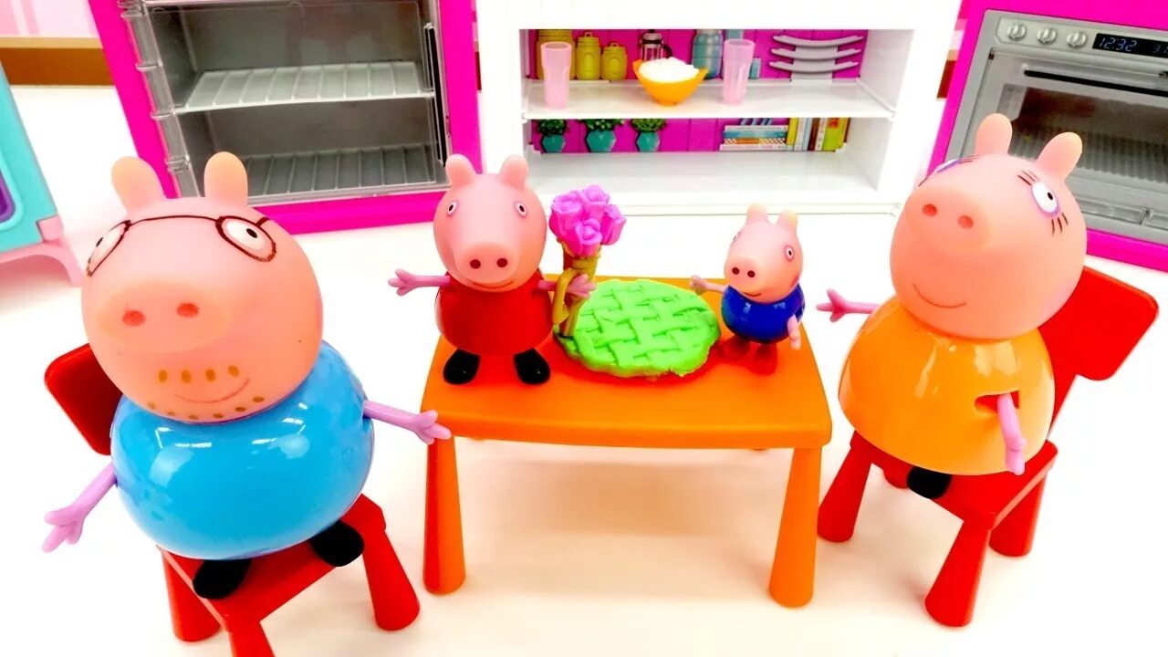 Покажи игрушку свинка пеппа. Свинка пеппа игрушки видео. Игрушечные наборы свинка пеппа. Свинка пеппа. Свинка пеппа коробочка с игрушками.
