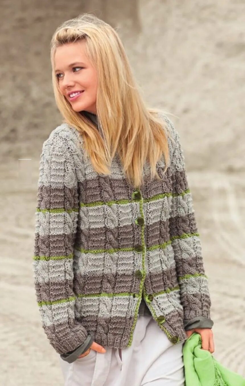 Двухцветный вязаный кардиган. Жилет ханне фалькенберг. Рован беркли. Кардиган в полоску спицами. Вязаный жакет.