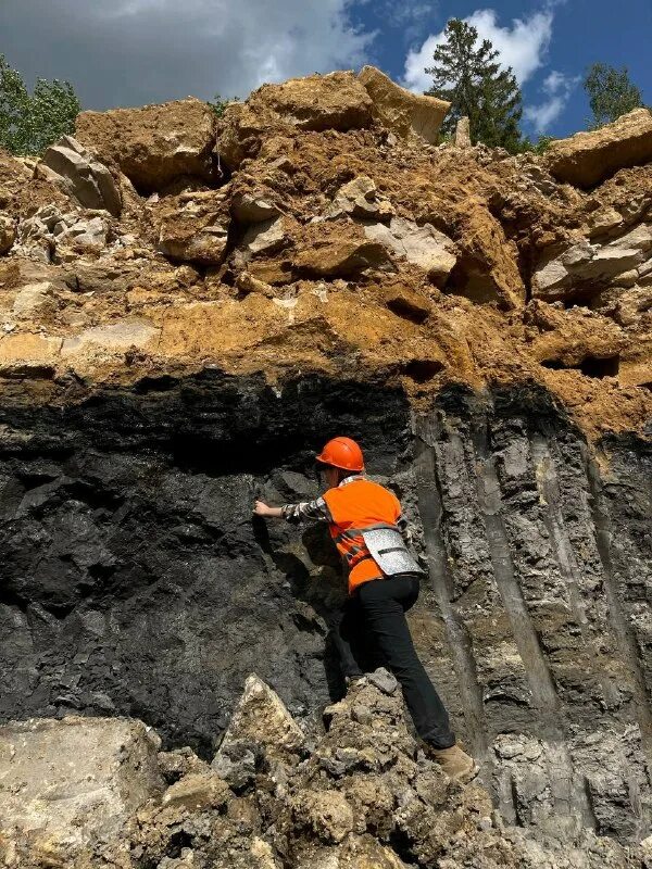 Геологическая практика. Геолог практик. Полигон мгри сергиев посад. Практика геологическая испания. Геолог практик.