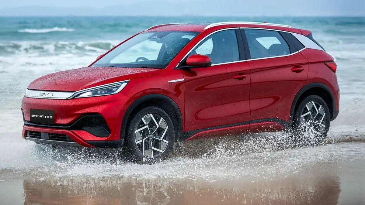Chinese byd. Китайский электромобиль byd han. Byd yuan pro 2022. Byd atto. Byd lineup.
