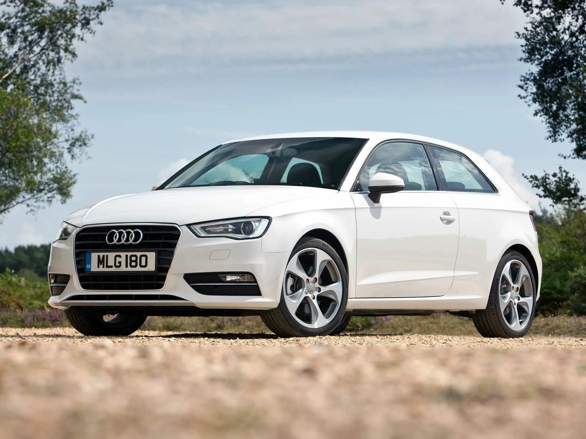 Audi a3 Hatchback 2012. Ауди а3 2014 хэтчбек. Audi a3 2015 Hatchback. Ауди а3 хэтчбек 2012. Ауди 1 9 купить