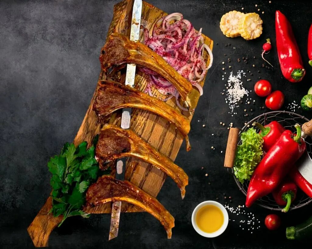 Сайт доставки шашлыков. Шашлычный домик. Шашлык ассорти. Мясо для шашлыка. Сайт доставки шашлыков.