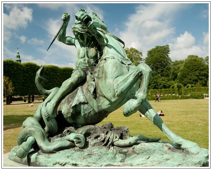 медный всадник иллюстрации. медный всадник памятник змея. змея на памятнике петру 1 в санкт-петербурге. медный всадник змей. медный всадник змей.