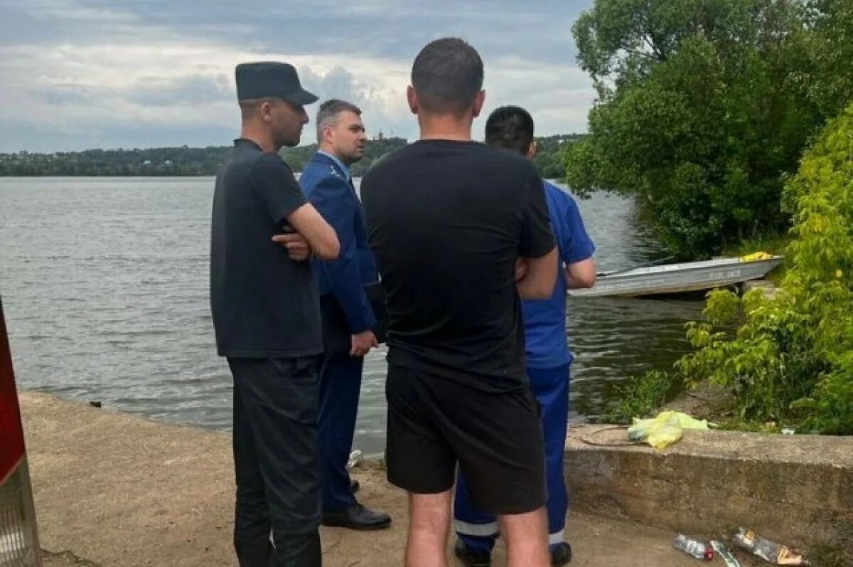 Яченское водохранилище. Речка фото. Яченское водохранилище в калуге набережная. Яченское водохранилище в калуге. Камень на оби соленые озера.