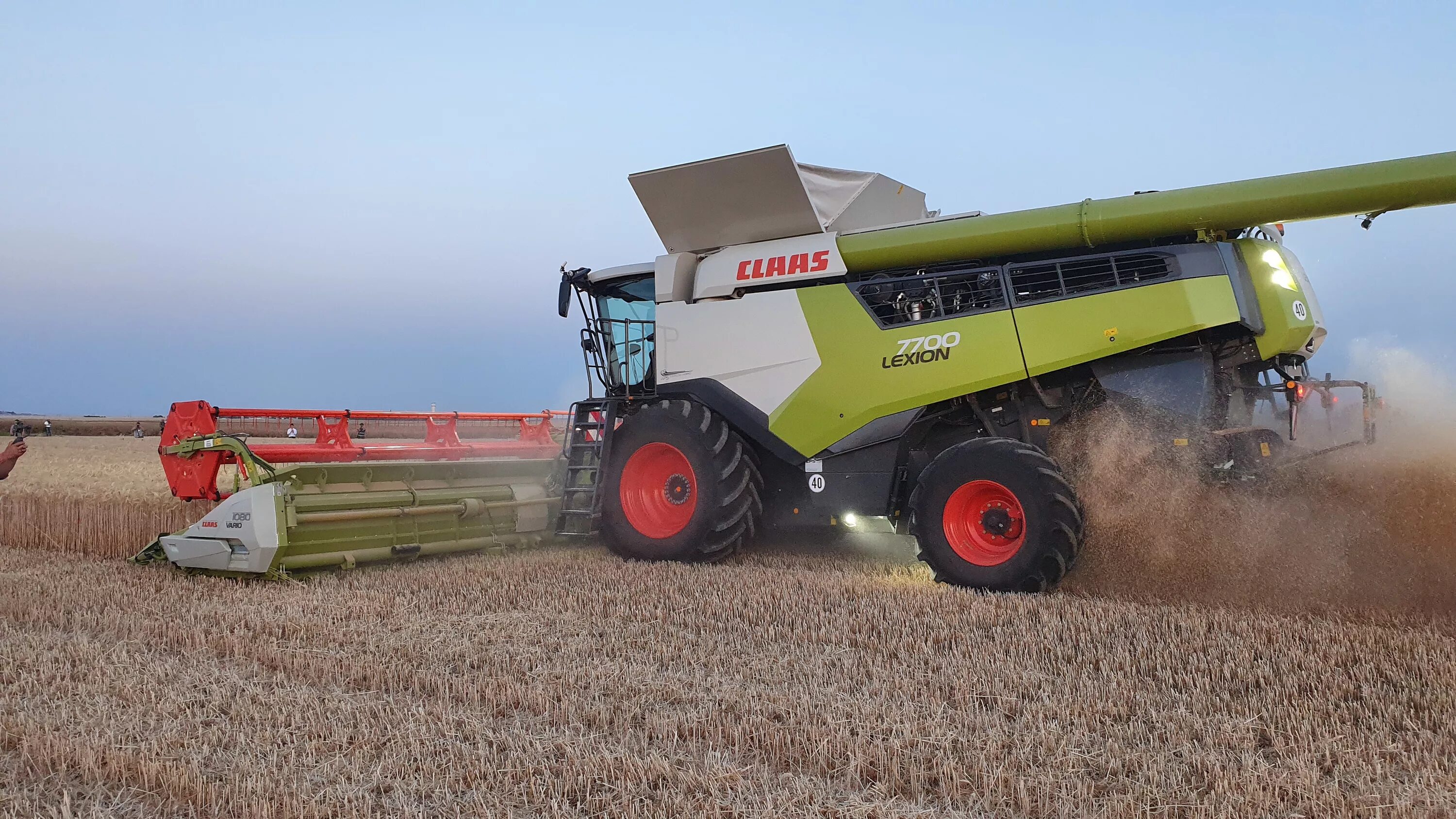 Комбайн Лексион 8900. Комбайн CLAAS Lexion. Комбайна CLAAS Lexion 8700. Комбайн CLAAS Lexion 7700.