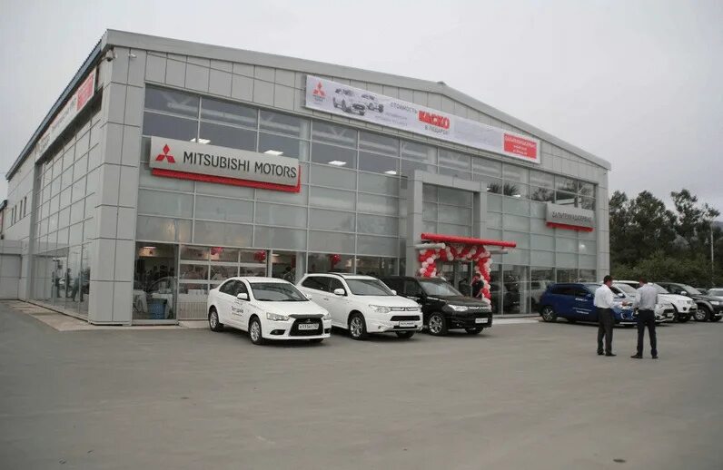 Mitsubishi хабаровск. Митсубиси центр Хабаровск.