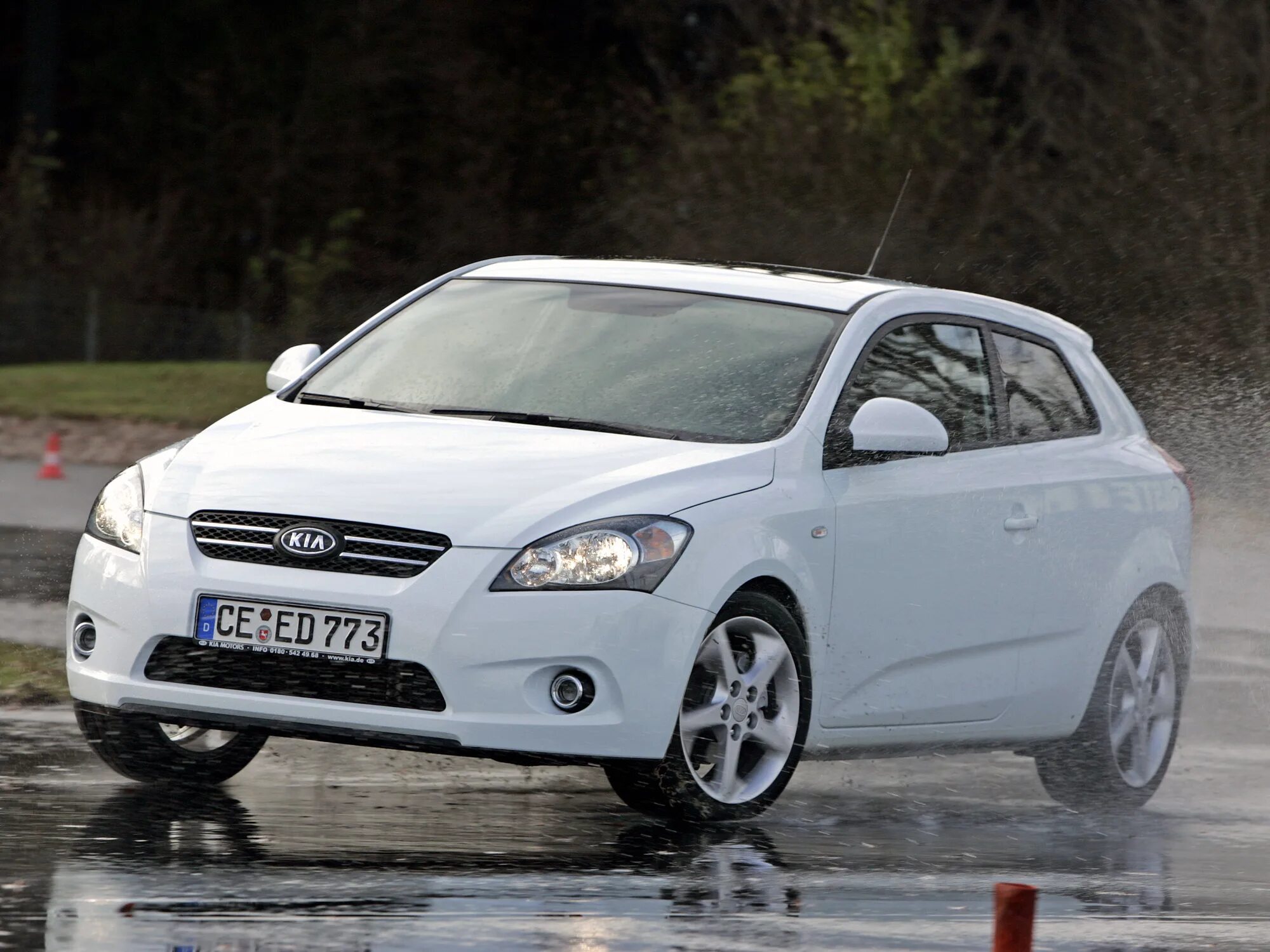 Kia ceed первое поколение. Kia Ceed 2008. Kia Ceed 1. Кия СИД 1 поколения. Kia Pro Ceed 2008.