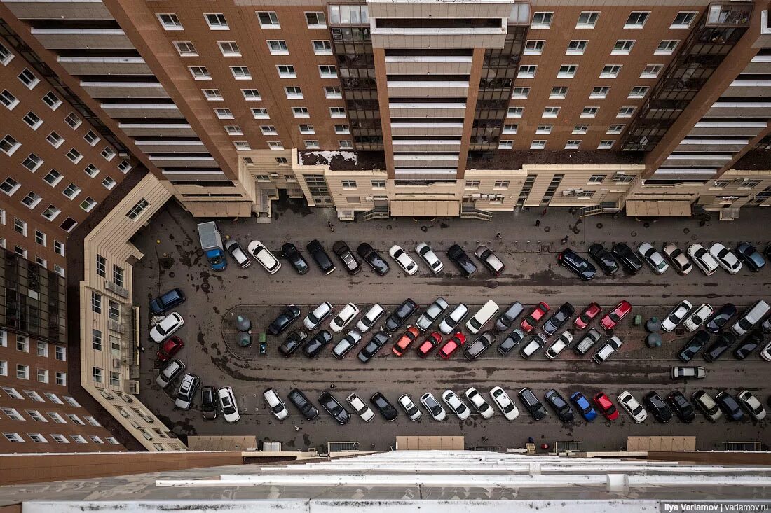 Модерн зингер спб. Дом в форме члена спб. Варламов дом-хуй кудрово. Дом вместо детской площадки. Дом х й.