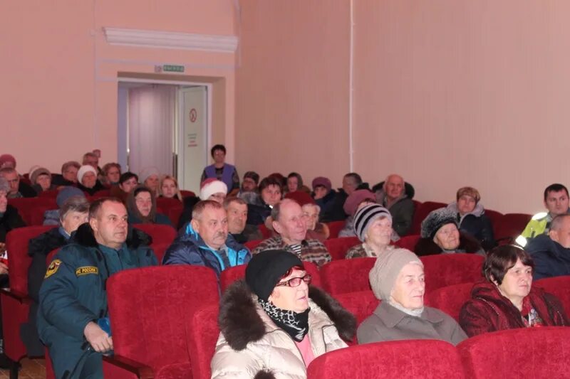 Новогуровская школа. Рп новогуровский. Новогуровская школа интернат. Тула новогуровский расписание. Тула новогуровский расписание.
