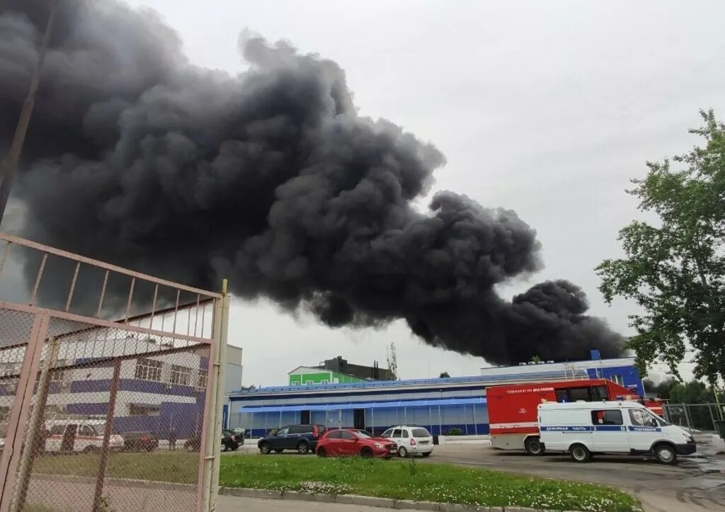 Что взорвалось в нижнем новгороде сегодня. Пожар фото. пожар в нижнем новгороде. сильный пожар.