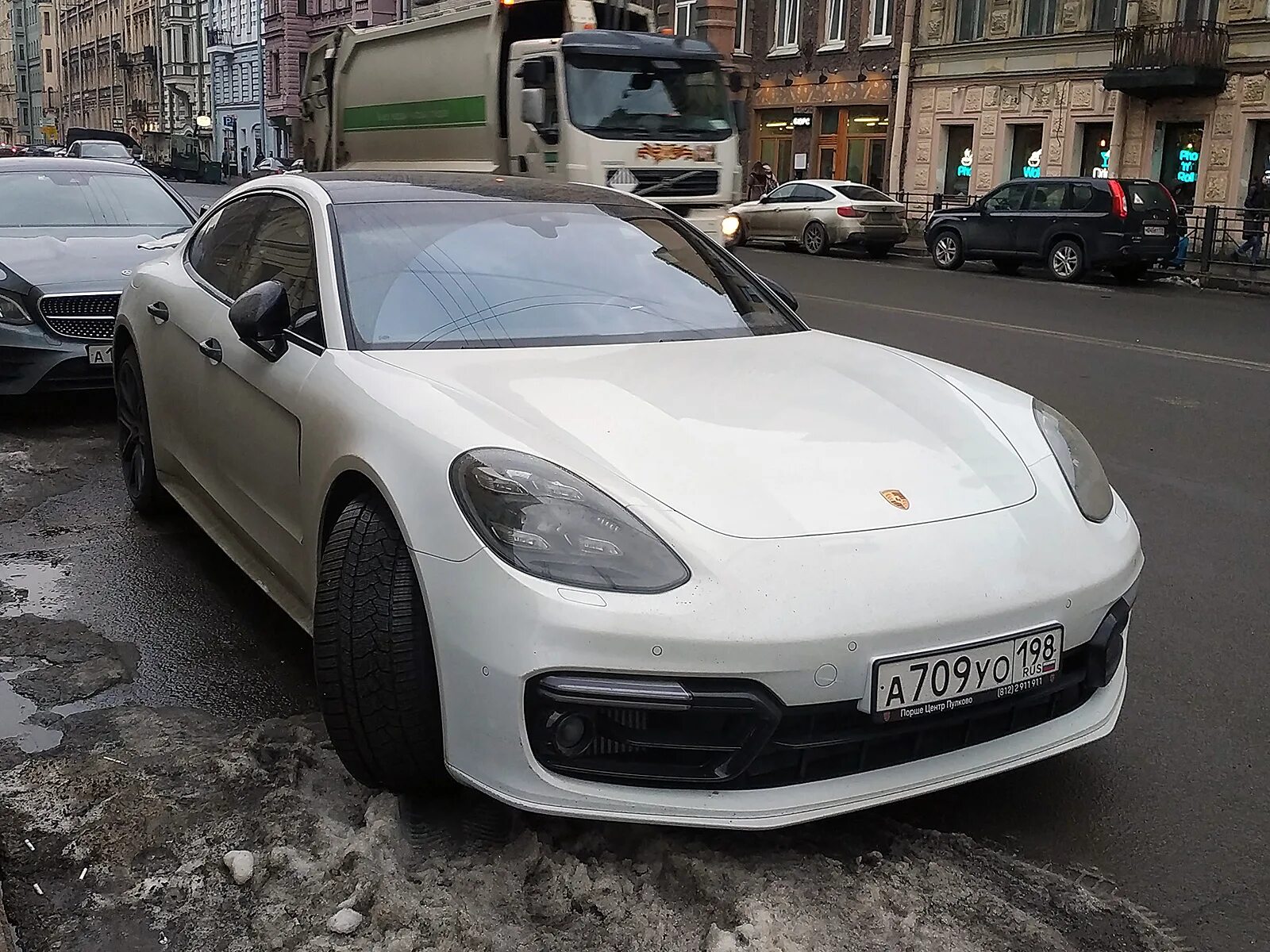 Porsche panamera 777. Porsche 911 carrera 4s 992. Порше номера. Порше 911. Porsche panamera 2023.