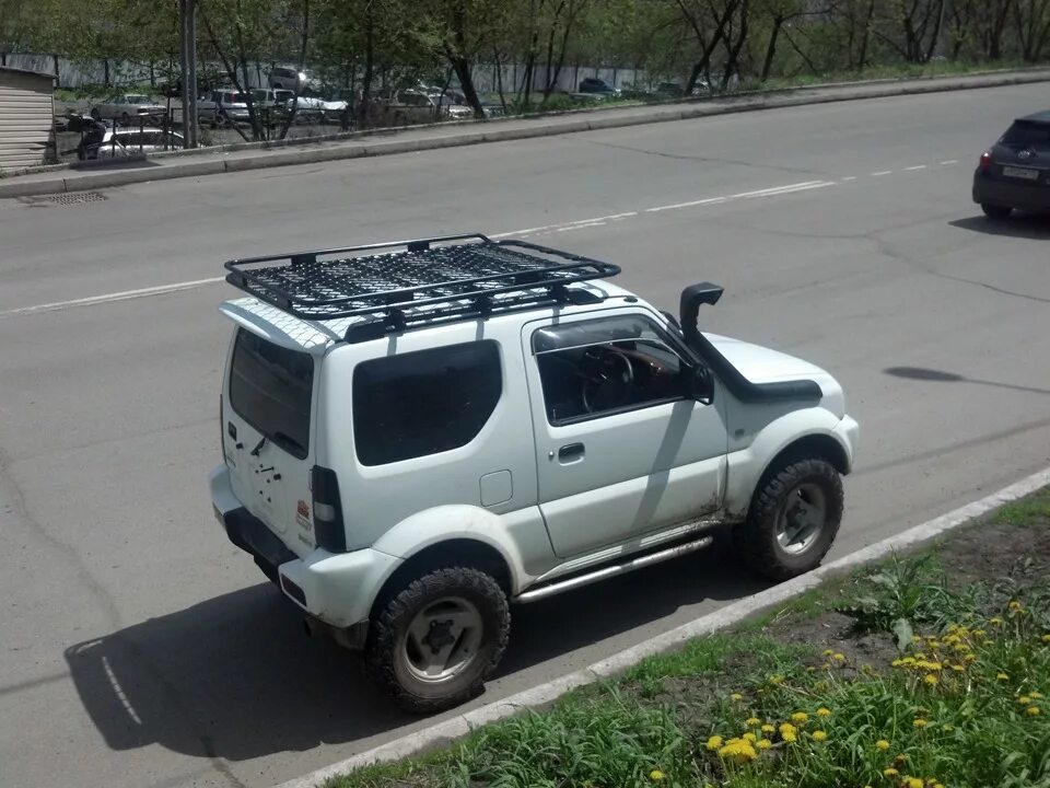 Suzuki jimny camper. Бокс для сузуки джимни. Suzuki jimny багажник на крышу. Suzuki jimny багажник на крышу. Suzuki jimny зеленый.