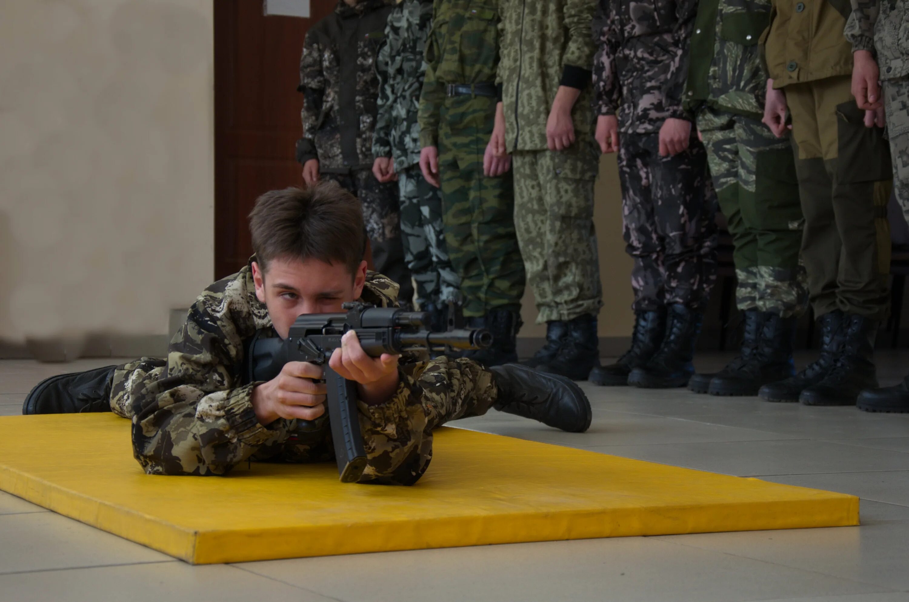 Военные сборы в 2024 последние новости. Школьник военный. Школьные военные сборы. Военные сборы школьников 10 класс. Школьники в армии.