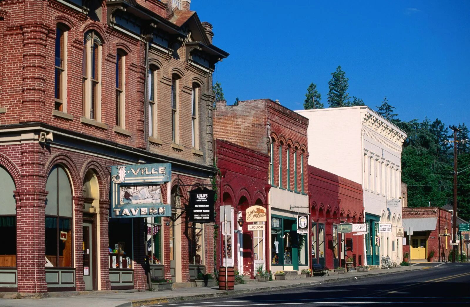 This town small. Джексонвилль Орегон. Орегон город 60х. Портленд улицы. Small Town USA.