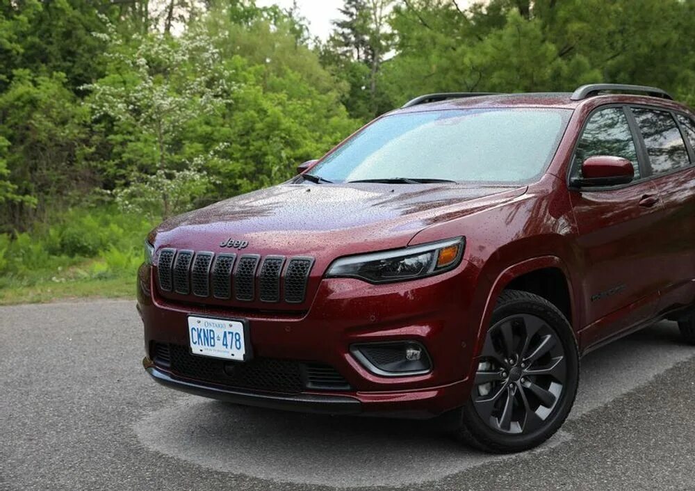 Jeep Cherokee 2020. Чероки 2020. 2020 Jeep Cherokee Reviews. Hood stop Catcher Jeep Cherokee 2020.