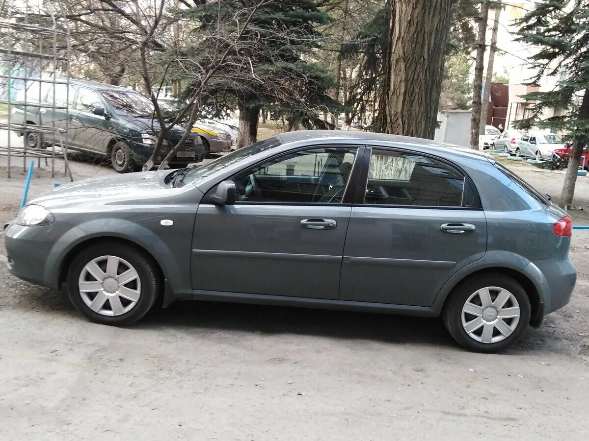 Лачетти универсал 2012. Шевроле Лачетти хэтчбек 1.4. Chevrolet Lacetti 2012 серый. Chevrolet Lacetti 2012 хэтчбек. Шевроле Лачетти хэтчбек серый 1.