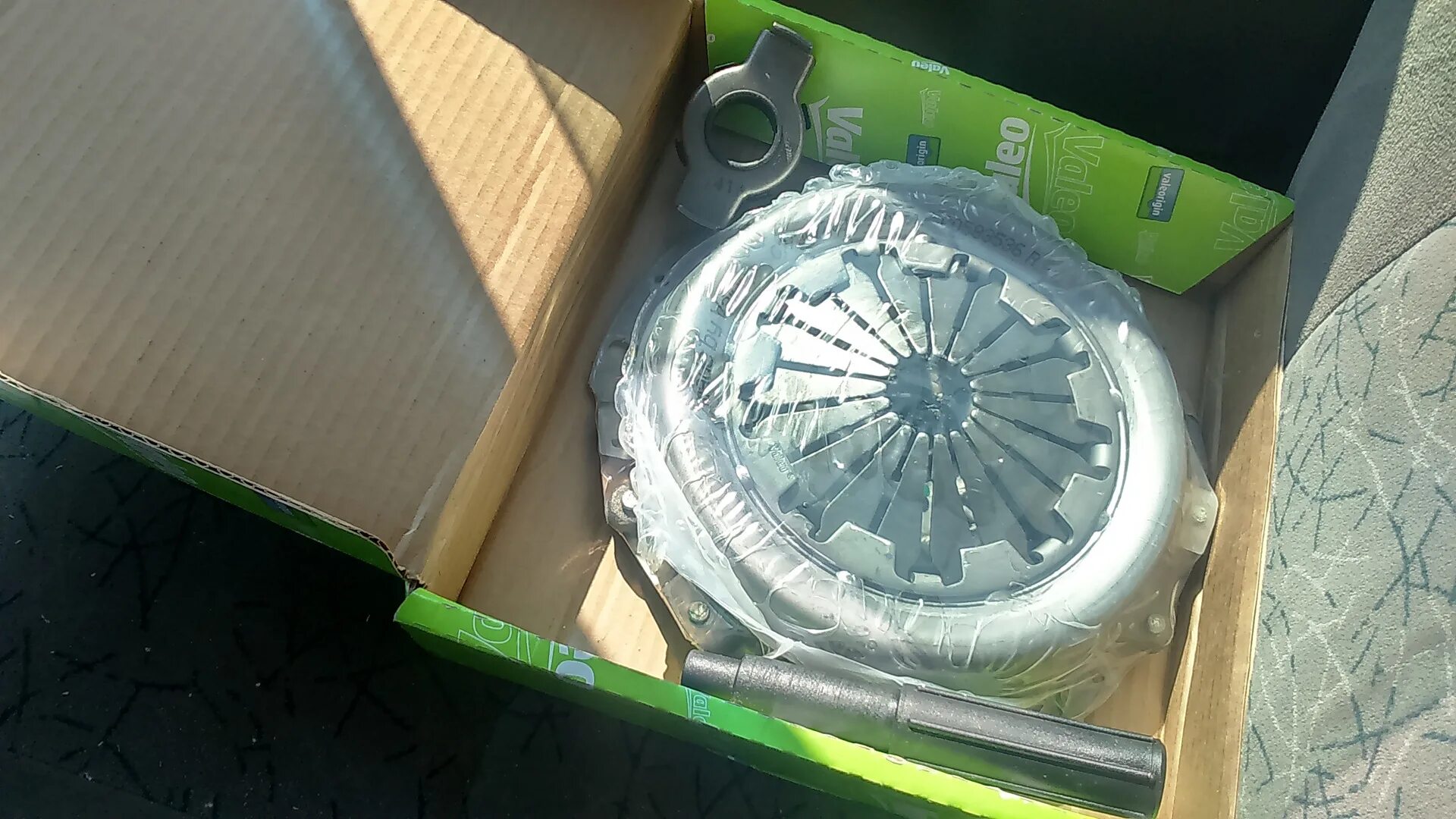 Сцепление валео на газель. Сцепление valeo ford focus 1. valeo 834 104. сцепление камминз 3.8 валео. valeo 804 582.