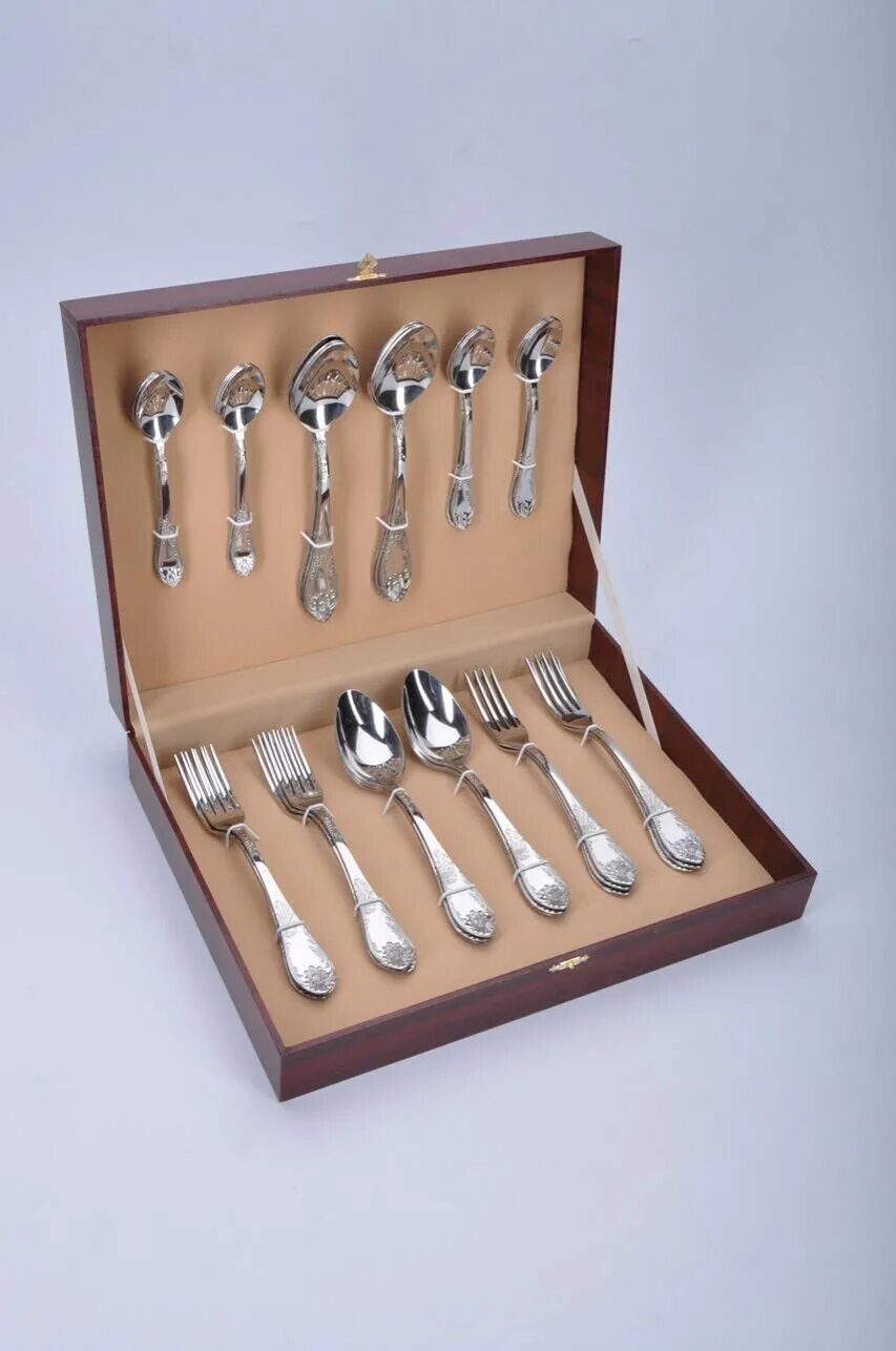 Столовый набор shnaider sd2054. Домус столовые приборы. 7. Набор столовых приборов "губернатор" хохлома -24 предмета. Столовые приборы gamma steel srl siena antique gold.