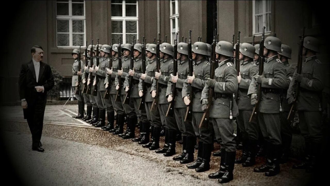Сколько лет нацистской германии. Парад третьего рейха. Фашистская армия.