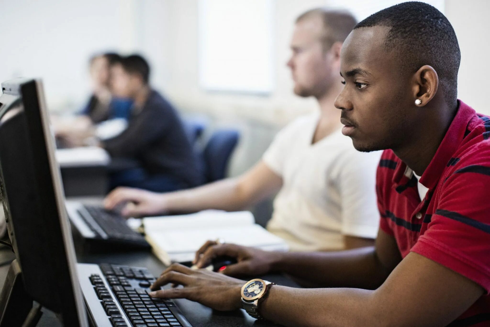 Computer skills. Computer it skills. computer skills important. test employee.