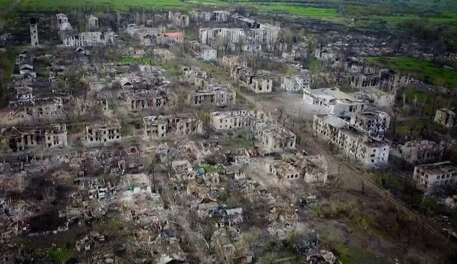 Какие города были разрушены. Мариуполь руины войны 2025. новотошковкая луганская область. посёлок новотошковский луганской. донбасс и луганск разрушенные города в 2014.