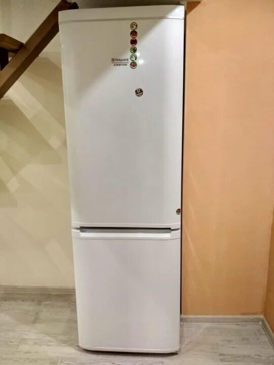 Hotpoint ariston rmba. Холодильник Hotpoint Ariston RMBA 2185. RMBA 2185.L.019 Аристон. Холодильник Хотпоинт Аристон rmba2185.l.019. Аристон 2185 холодильник.