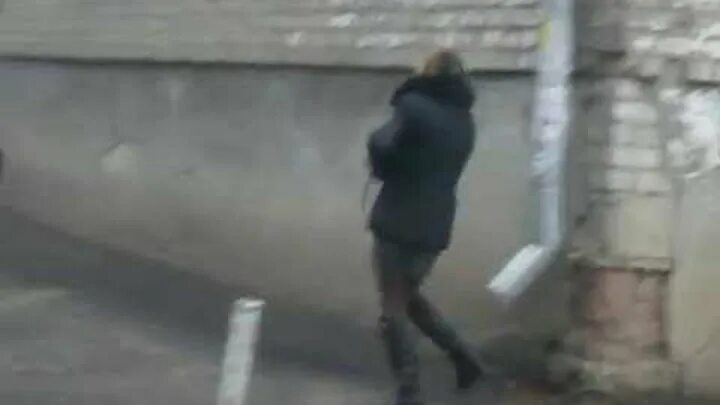 Пьяные женщины в городах