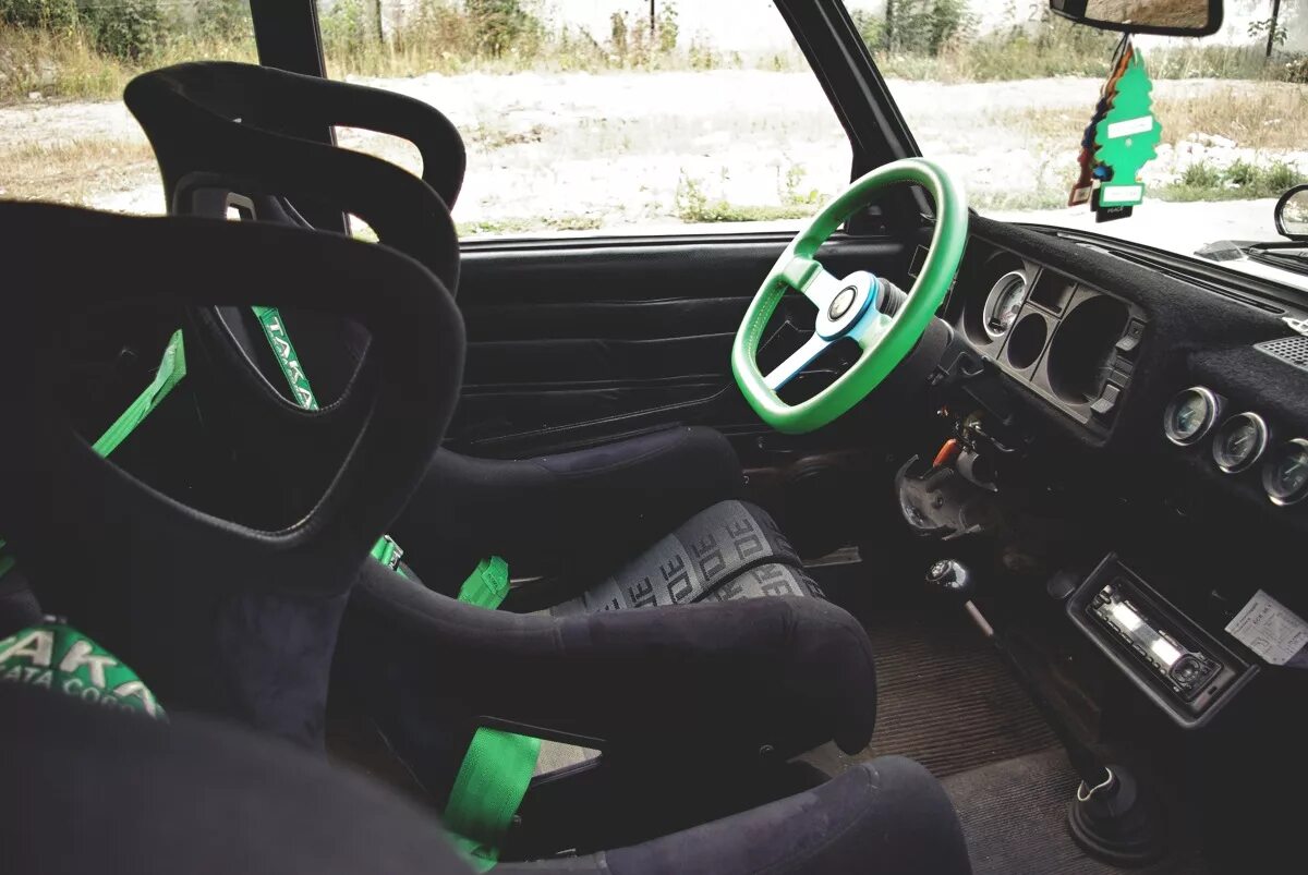Тюнинг салона 2105. Спорт салон ВАЗ 2107. ВАЗ 2107 Tuning Salon. Лада 2105 салон. ВАЗ 2105 Salon Tuning.