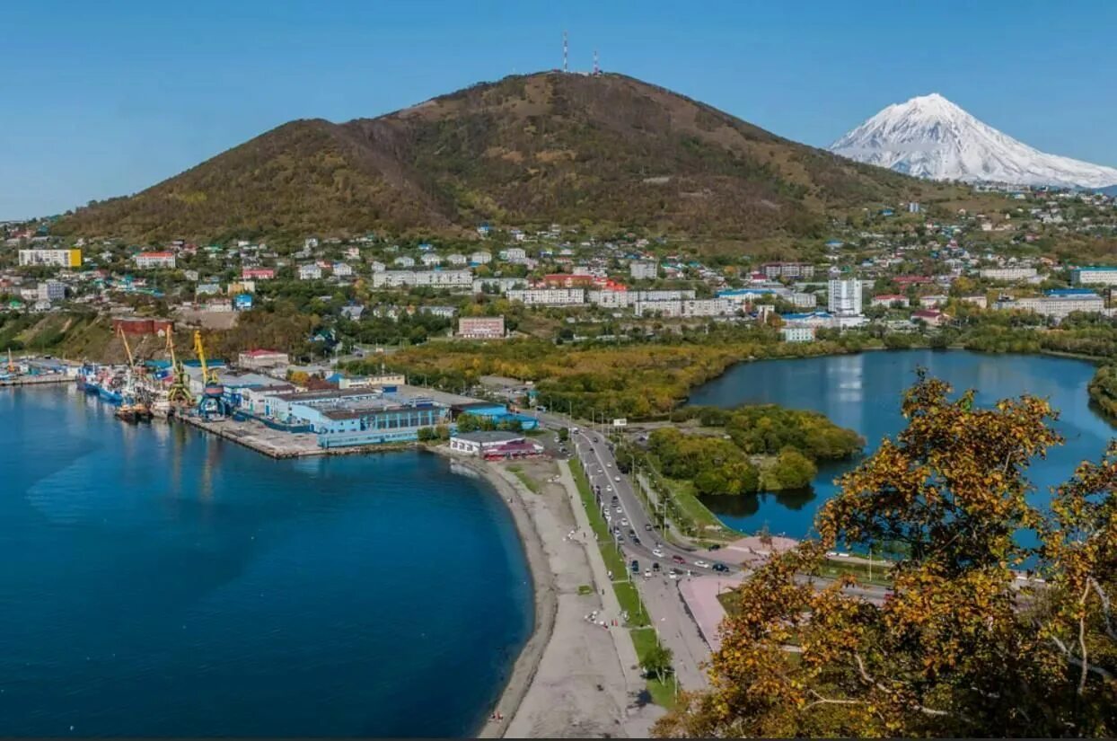 Агентства камчатский край. Поселок Озерновский Камчатка. Никольская сопка Петропавловск-Камчатский. Озерновская коса Петропавловск-Камчатский. Город на Камчатке Озерновский.