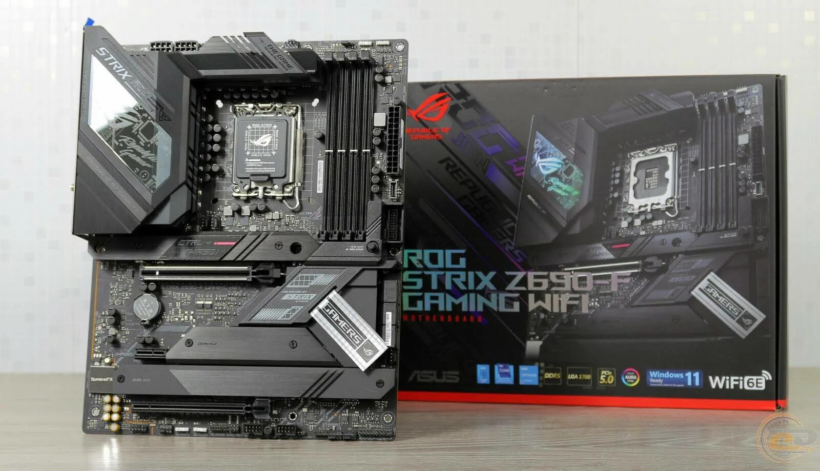 Rog strix z690 a gaming d4. Z690 ROG Strix. ASUS ROG Strix z690-f. ROG Strix z690-f Gaming WIFI. ASUS ROG Strix 690.