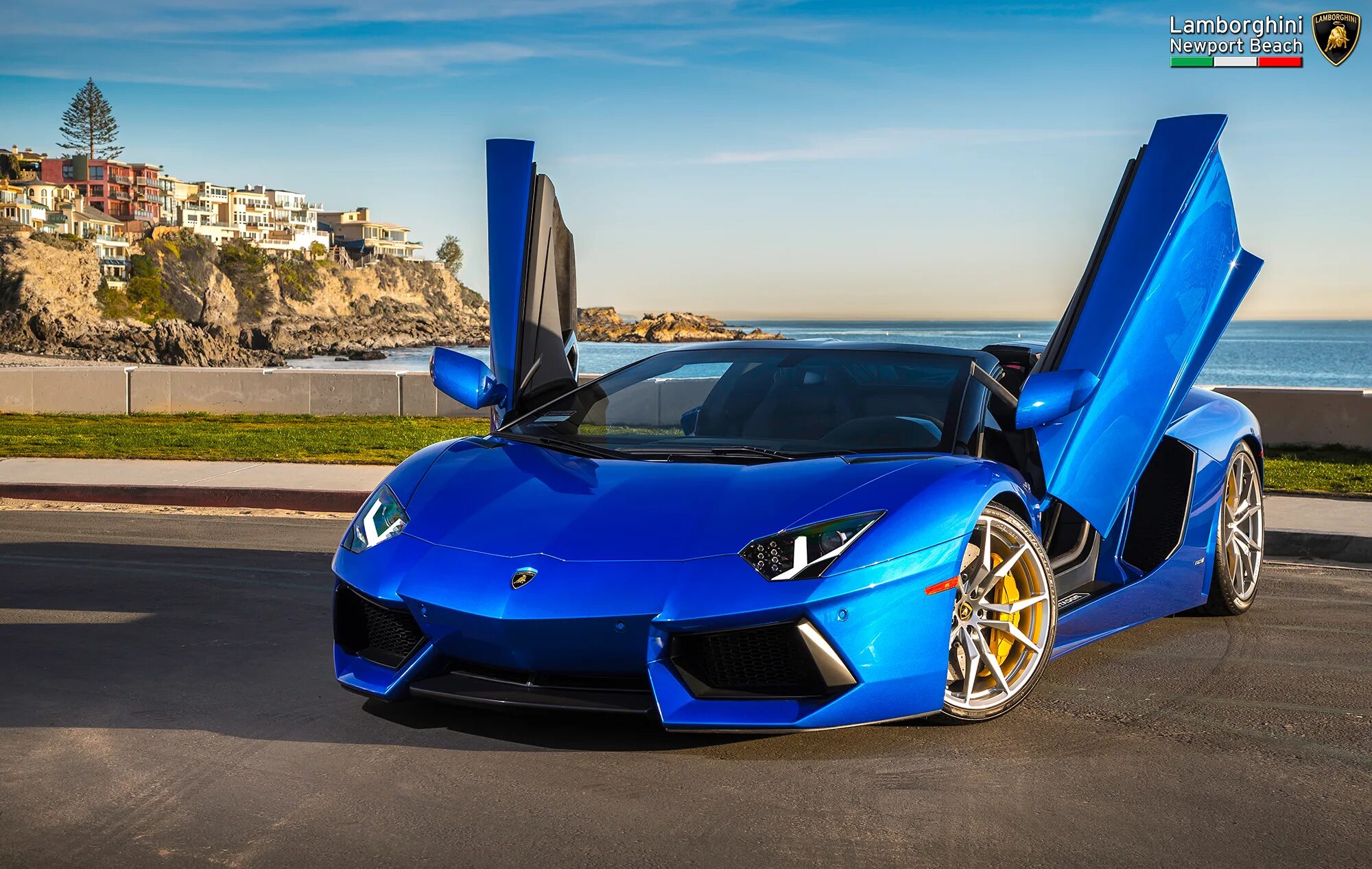 Песни хочу синий ламборгини. Ламборджини. Lamborghini Blu Nethuns. Lamborghini Aventador синий. Рахим синий Ламборджини.