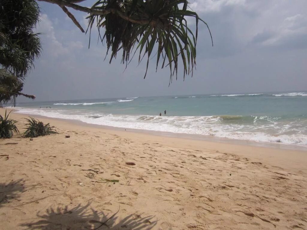 Унаватуна шри ланка 2024. Унаватуна Шри Ланка. Пляж Унаватуна Шри. Пляж Унаватуна Шри Ланка. Галле Шри Ланка пляжи.