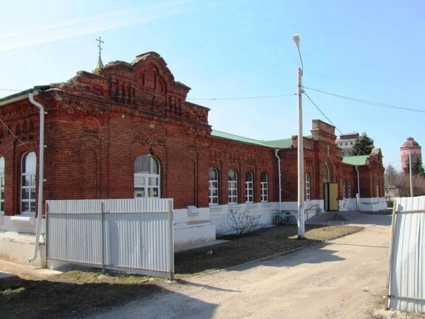 Храм льва толстого. Храм Кузовлево Лев толстой. Домачи Лев-Толстовского района. Кузовлево Липецкая область Лев Толстовский район. Сайт Лев-Толстовского района.