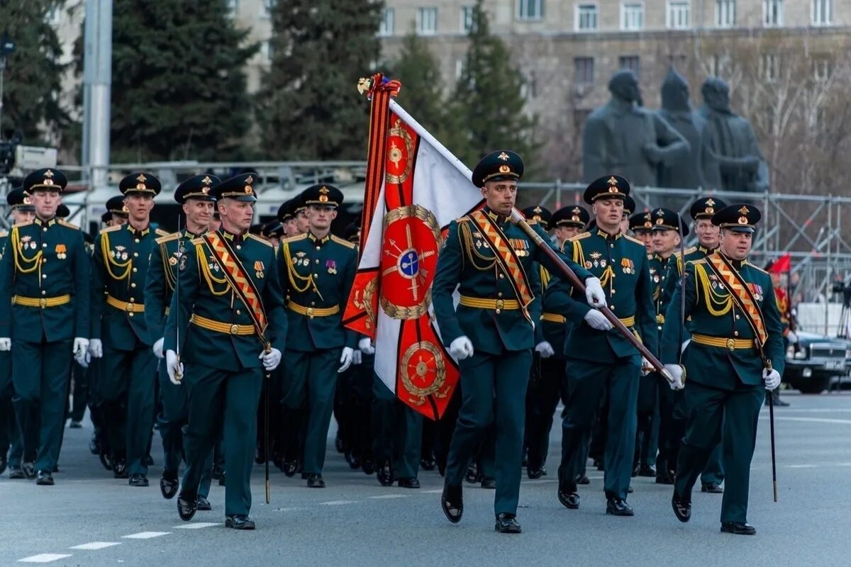 5 мая прямая. Парад Победы. Парад 9 мая. Парад Победы 2015 Новосибирск. Парад 9 мая фотографии.