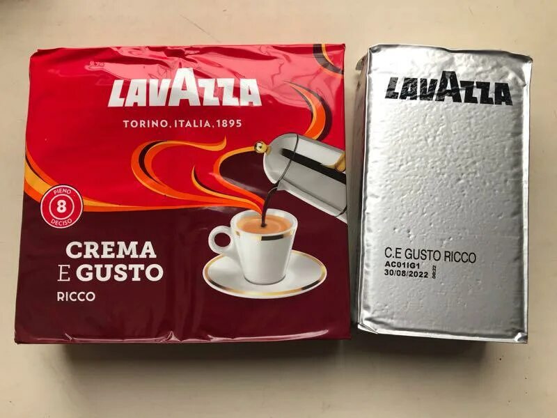 Кофе молотый крем густо. Кофе Лавацца 250 гр crema. Кофе "Lavazza" 250гр. Lavazza crema e gusto кофе молотый 250 г. Lavazza crema e gusto оригинал.