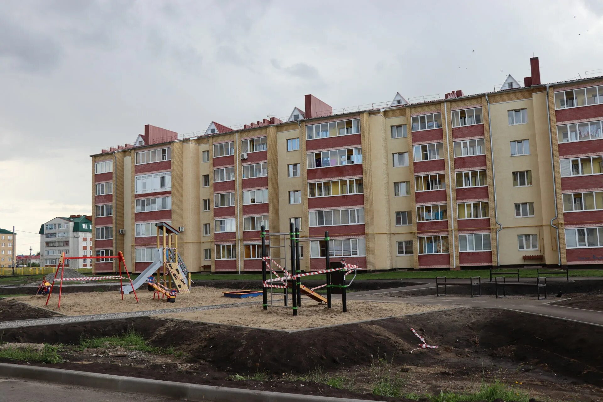 Город работ нурлат. Жд вокзал нурлат. Колос нурлат. Нурлат ярмарка вакансии. Город работ нурлат.