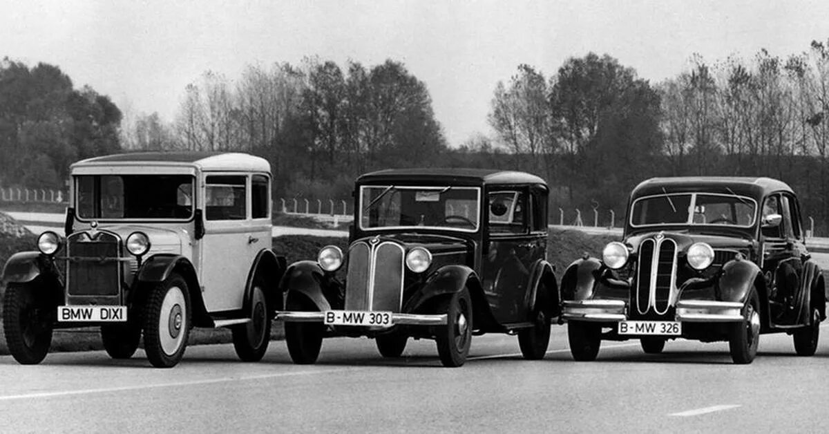 Первая компания автомобилей. BMW Dixi 1928. BMW Dixi 1929. BMW 1916. Мерседес Бенц 260д.