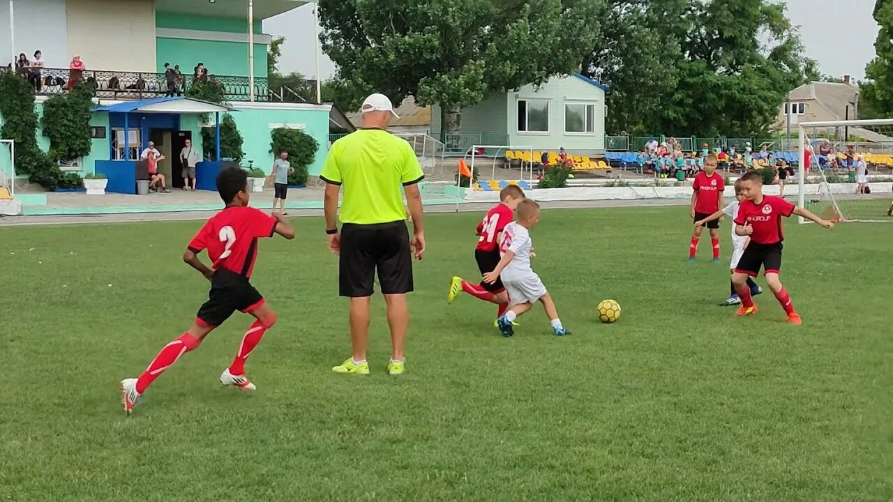 Фестиваль школьного спорта. Спортивный комплекс мелитополь. Бокс мелитополь. Спорт мелитополь. Спортивный магазин мелитополь.
