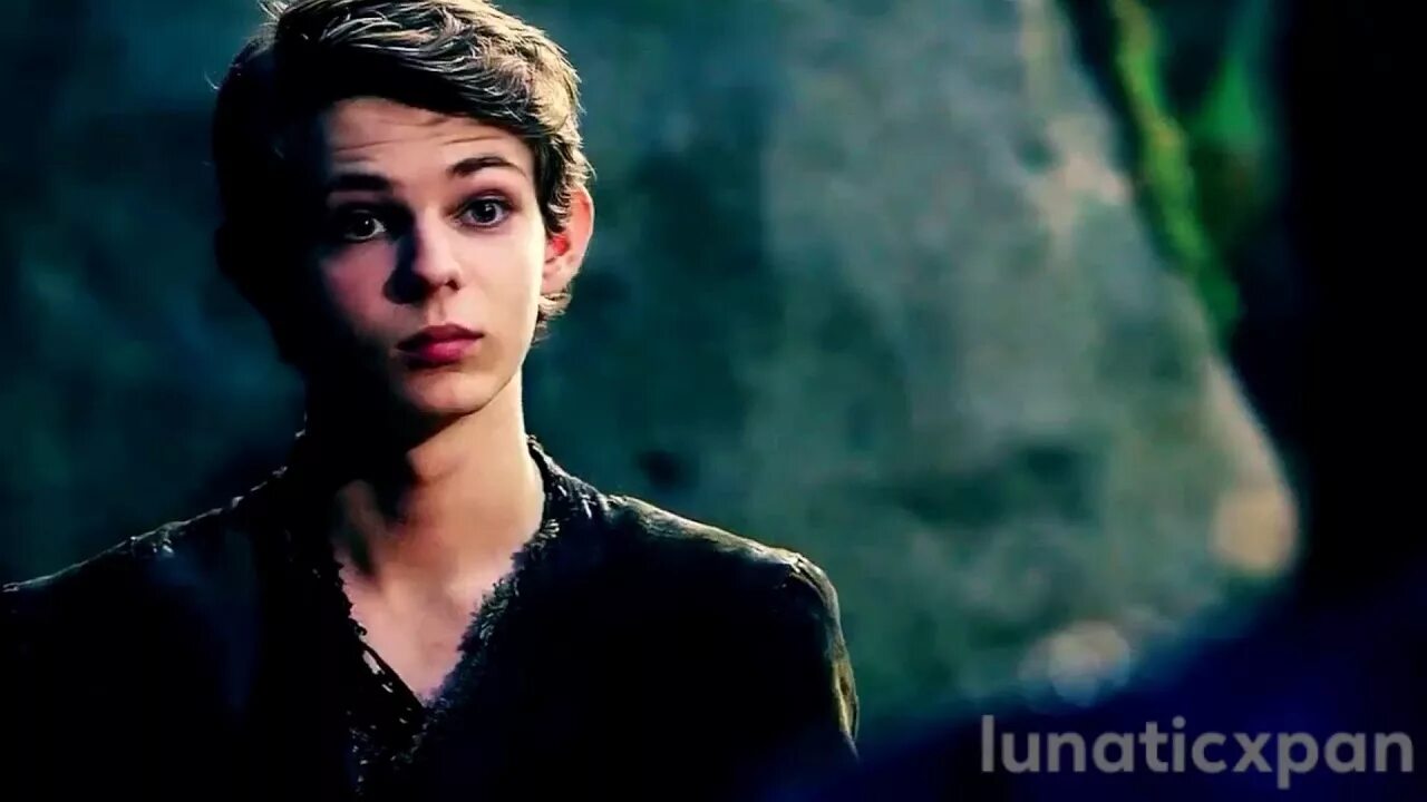 Питер пэн однажды в сказке фото Pin by Jennifer Lopes on Wallpapers séries Peter pan ouat, Peter pan, Robbie kay