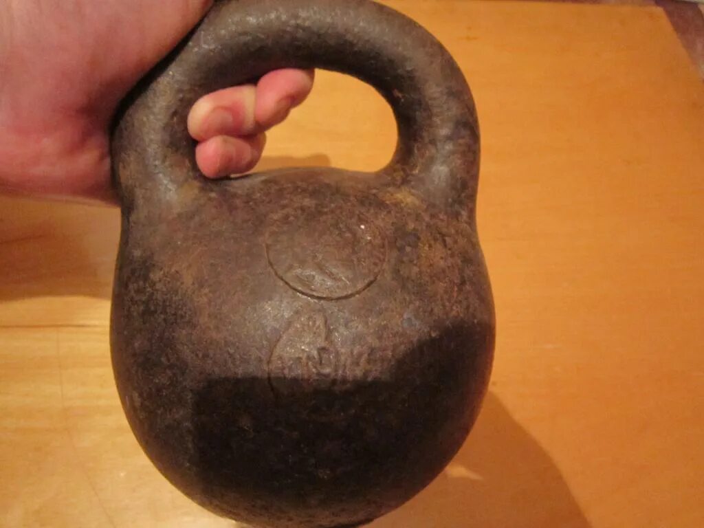 Царская гиря 2 пуда. Гиря весовая 2 пуда. Пуд 16 кг. Гиря 4 пуда. Гиря чугунная 19 века клеймо ттз.