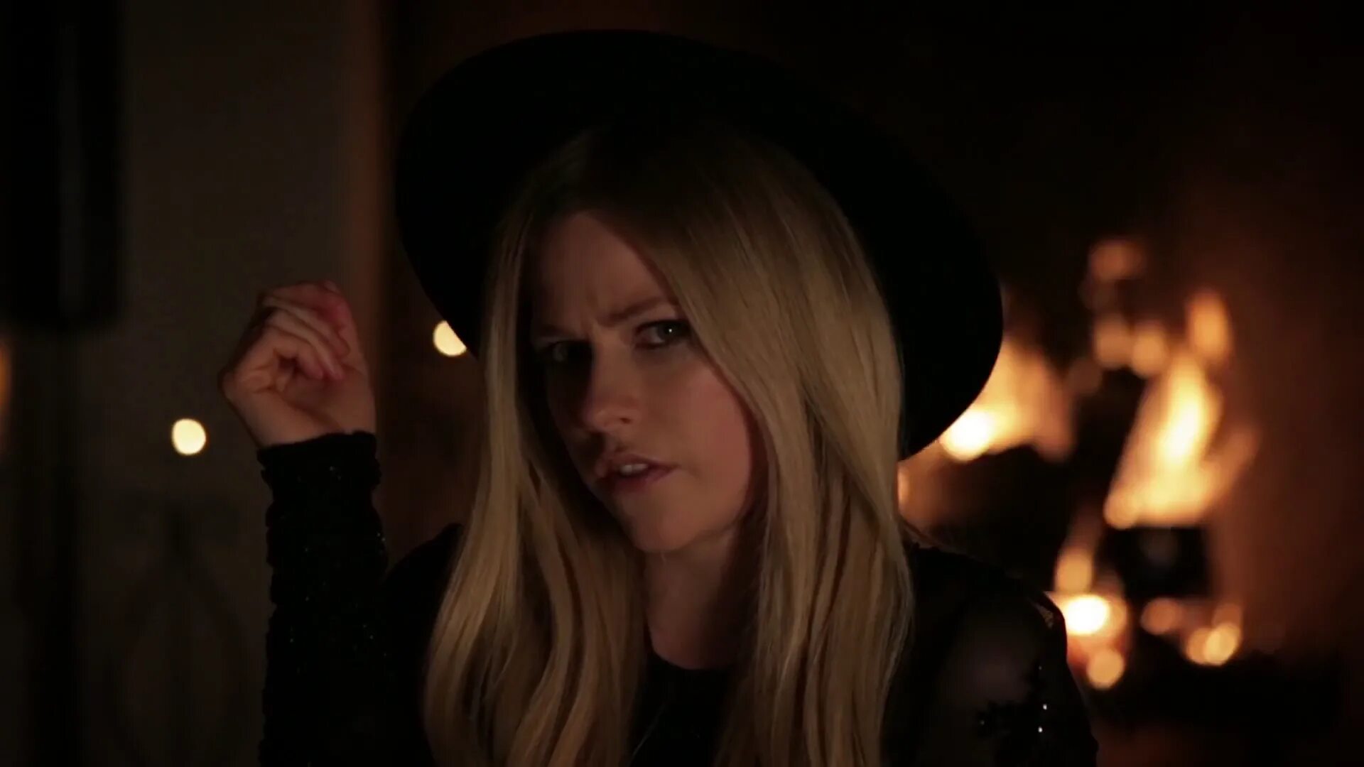 Аврил лавин bite me. Avril lavigne bite me обложка. Аврил лавин bite me. Avril lavigne клип 2022. Woaterfloor the station wel i a bit.