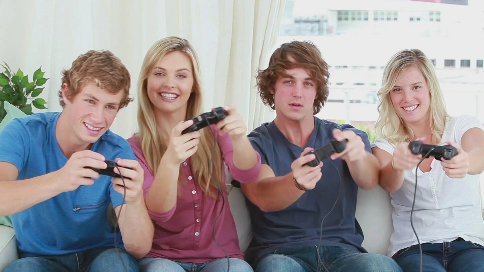 Компьютерные игры. Playing game песня. Playing game песня. Геймер. Игрок/вкомпютерные/игры.