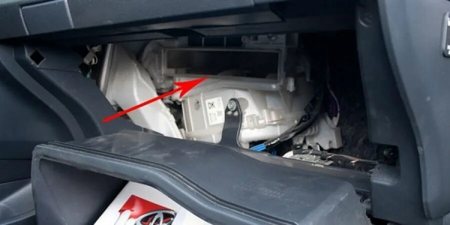Салонный фильтр - установка - Toyota Corolla Spacio (E110), 1,6 л, 1997 года тюн