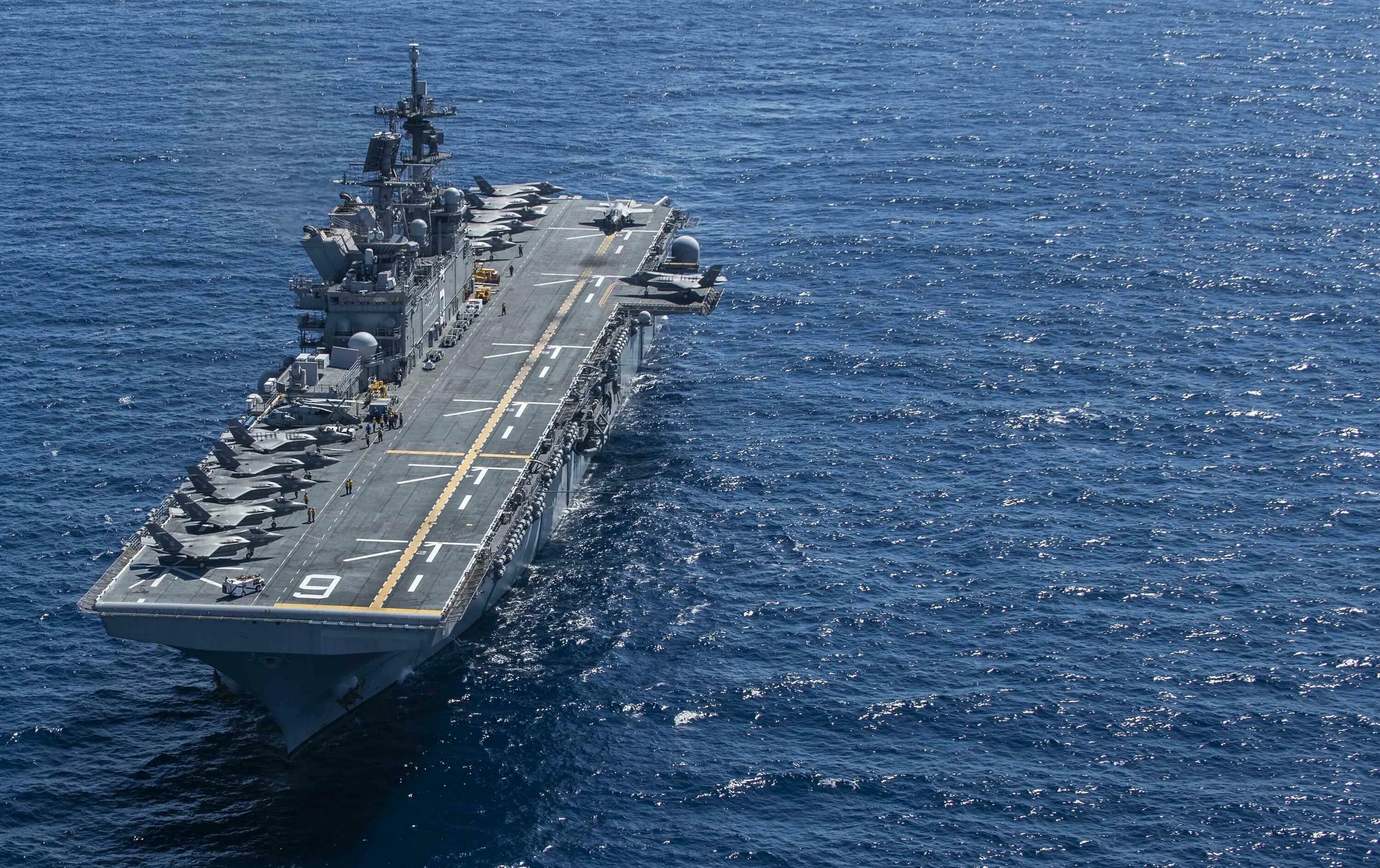 USS America LHA-6. Флот США us Navy. USS America (LHA 6) рубка. Военно морской флот США.