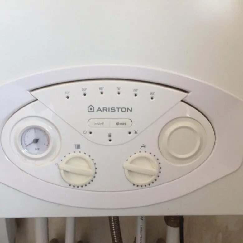 Ariston bs 24. Котел Аристон двухконтурный BS ff24. Газовый котёл Аристон BS II 24ff. Котёл Аристон BS 24 FF. Котел BS II 24 FF.