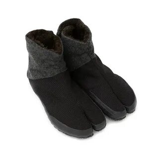 Ботинки с большим пальцем